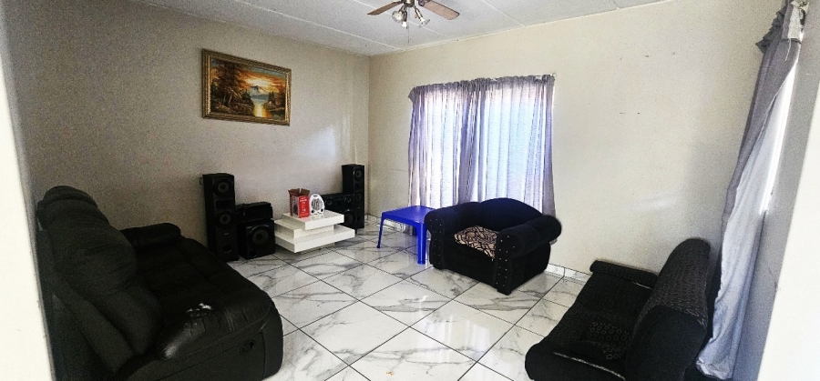 To Let 3 Bedroom Property for Rent in Waterval East North West